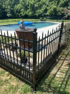 PoolForce - Aluminum Fencing Page - Wavecrest - Black Wavecrest Puppy Picket Traditional Bottom