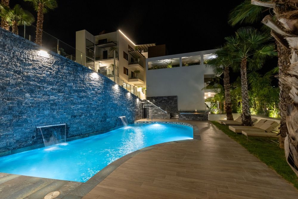 Choosing The Ideal Pool Lights Made Simple

