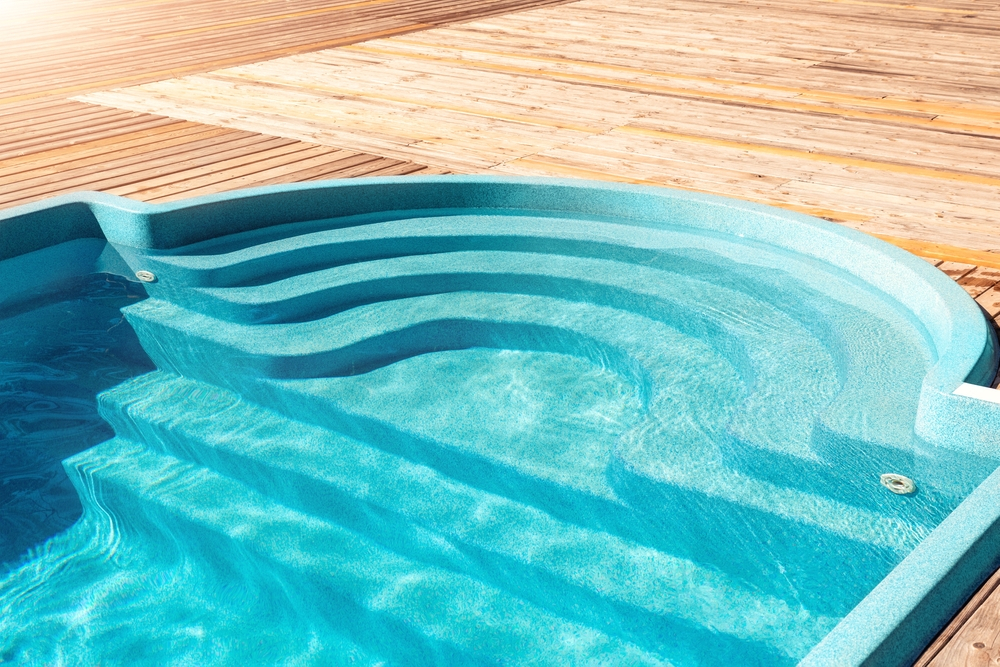Your Guide to Choosing the Right Inground Pool Steps