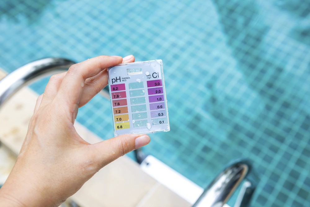 How to maintain your pool water chemistry - salt level